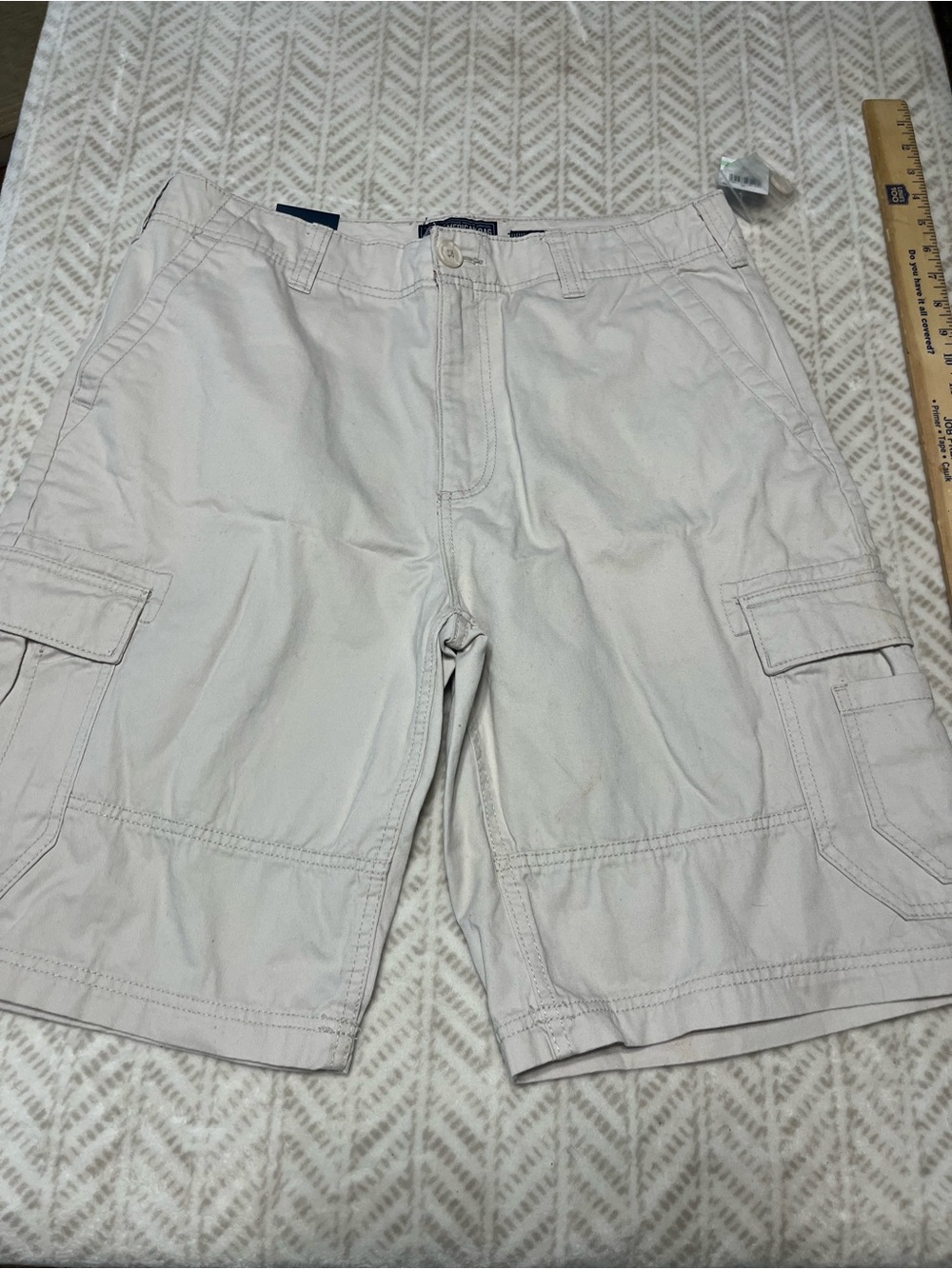 American Rag Light Khaki Cargo Shorts 34